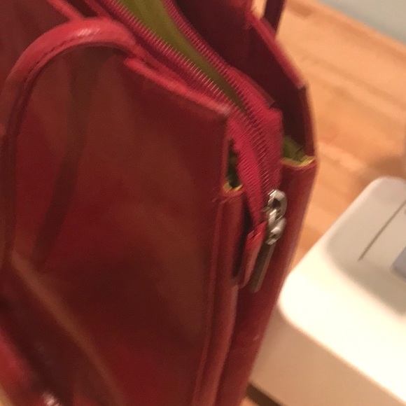 Hobo Red Leather Shoulder Bag - Picture 12 of 16